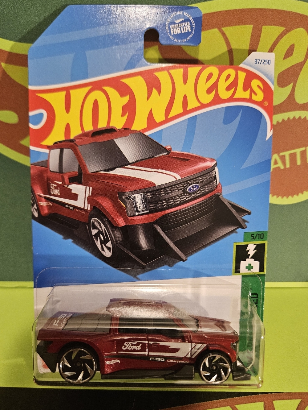 HotWheels Ford F-150 Lightning Collector Truck - Red & White